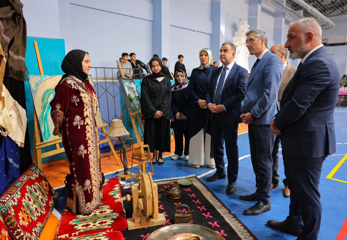 Bayburt’ta öğrencilerin yıl boyunca hazırladığı ürünler sergilendi