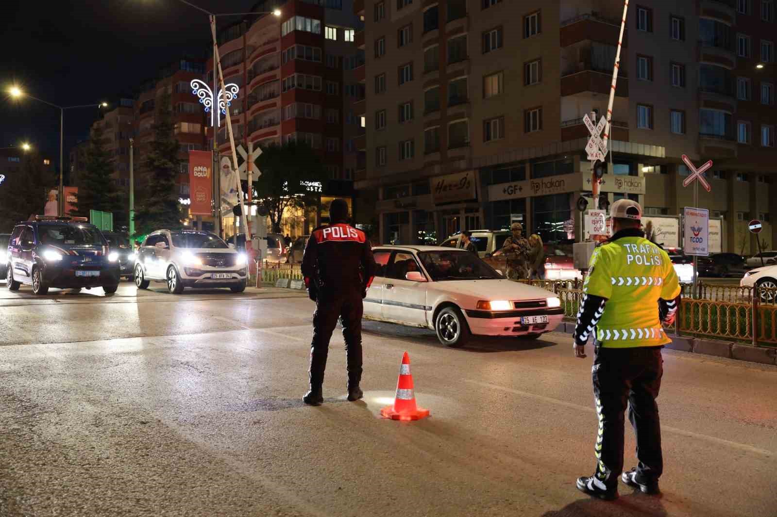 Polisten asayiş uygulaması