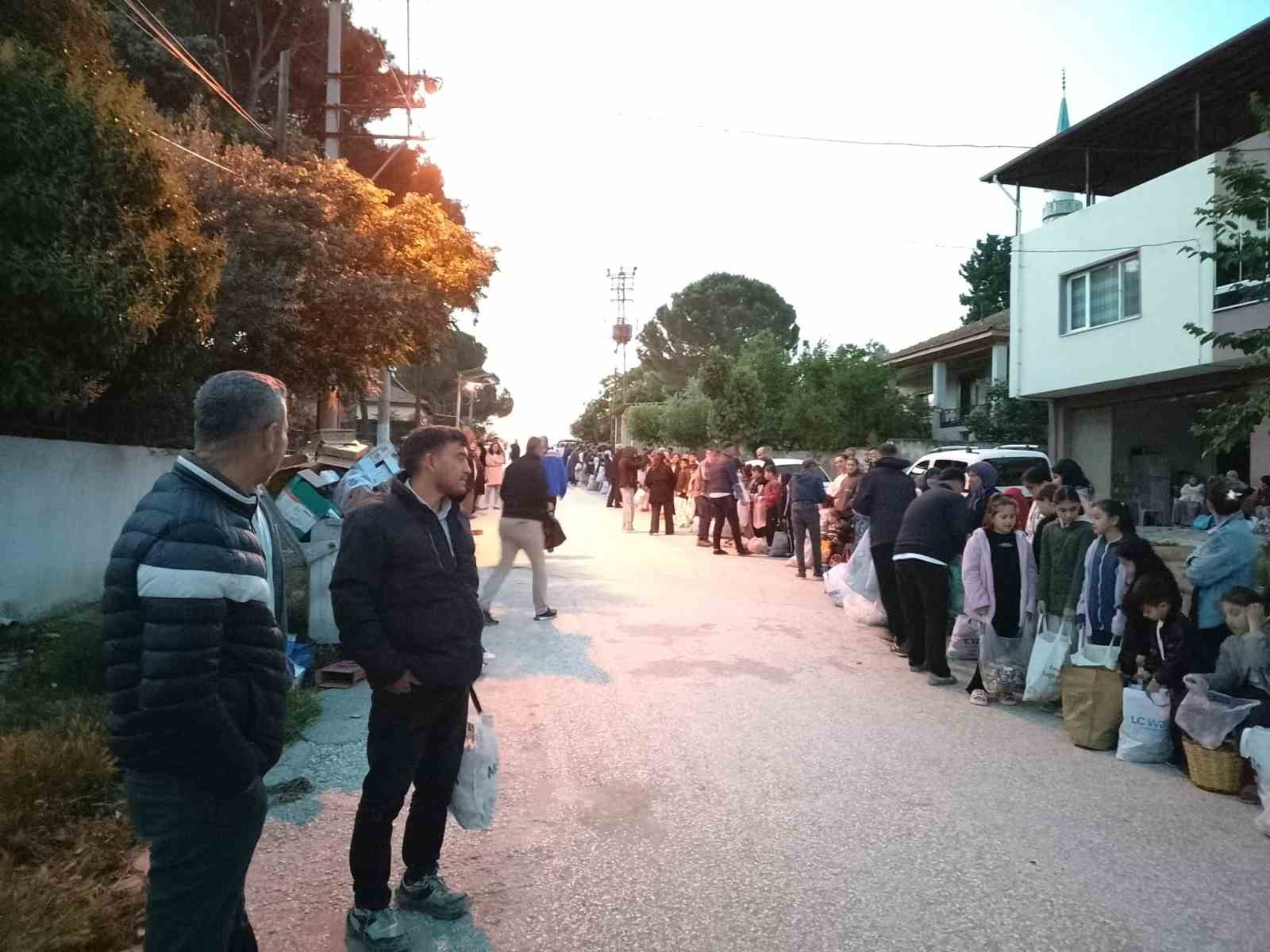 Asırlık gelenekle çocukların yüzü gülüyor