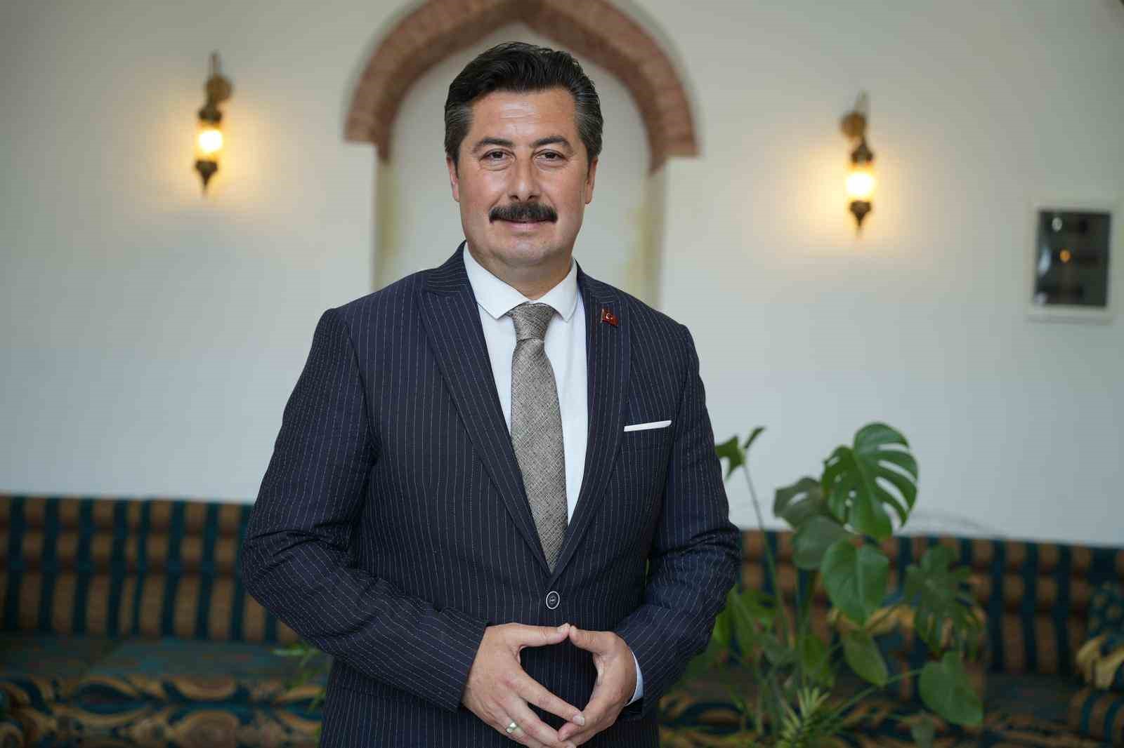 Başkan Ercan Özel: "Ekiplerimiz, huzurlu bir bayram için 24 saat görev başında olacak"