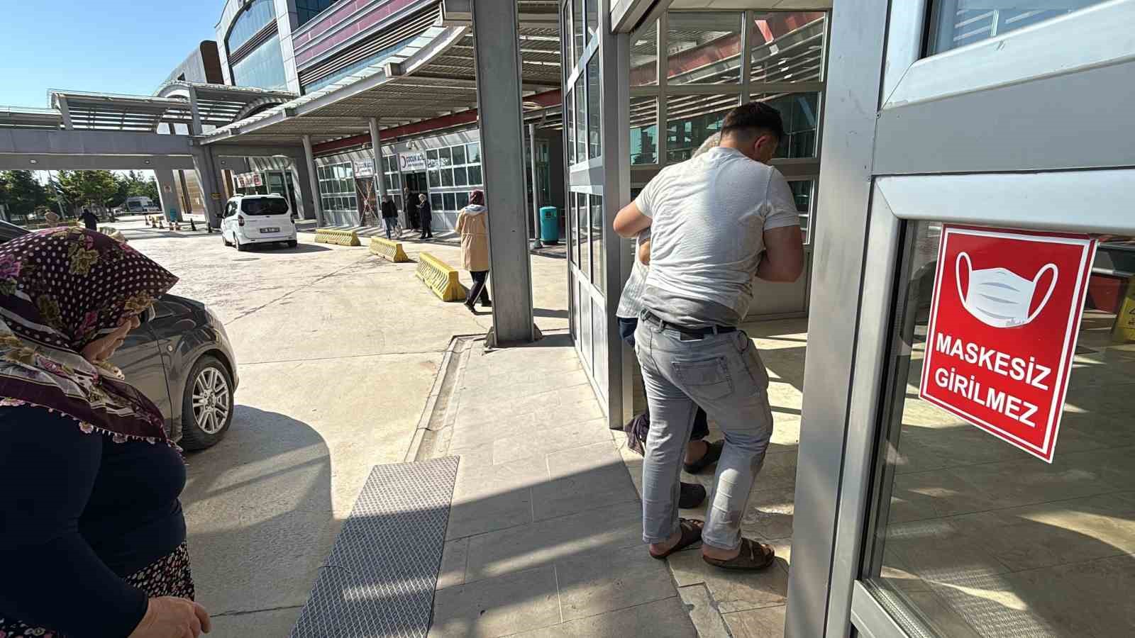 Afyonkarahisar’da 40’a yakın acemi kasap hastanelik oldu
