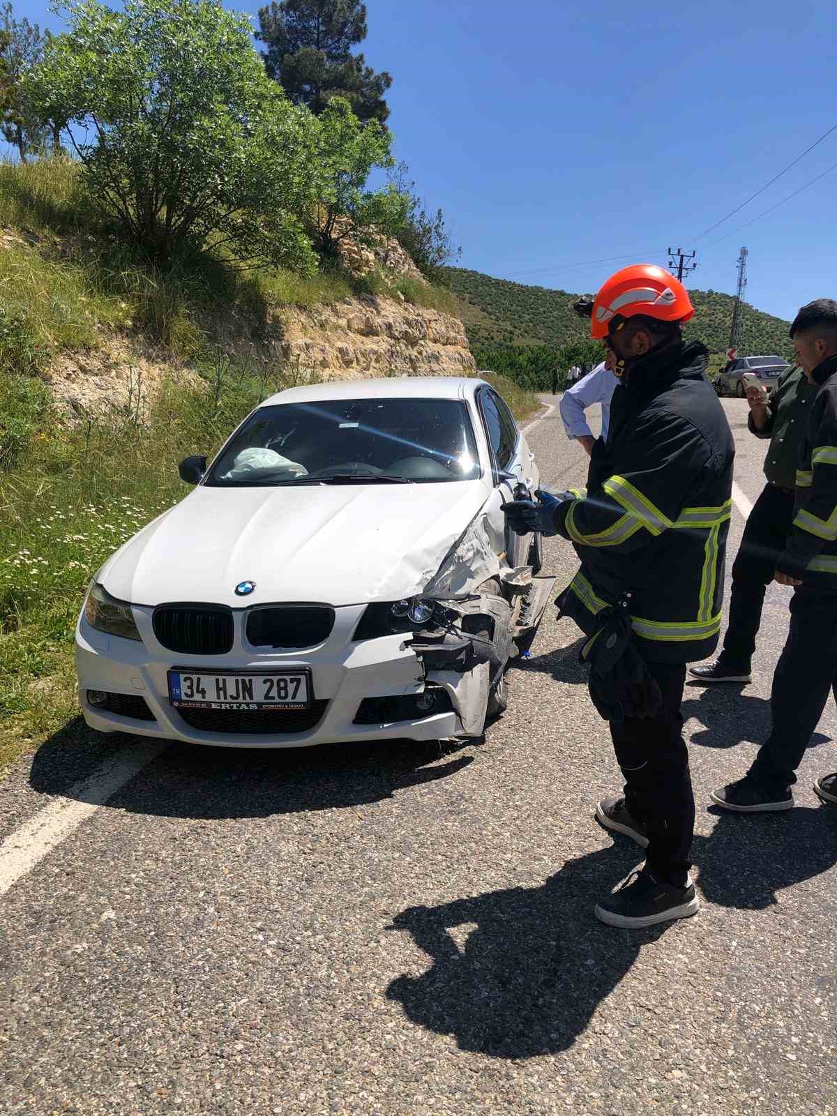 Mardin’de otomobiller çarpıştı: 5 yaralı