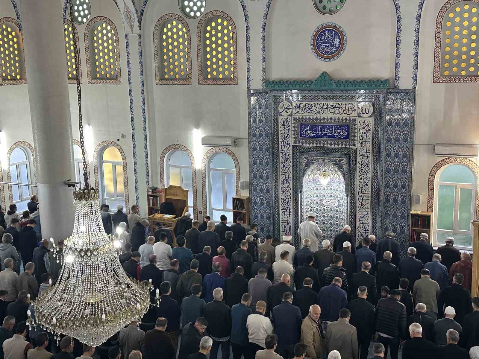 Uşak’ta Kurban Bayramı namazı kılındı