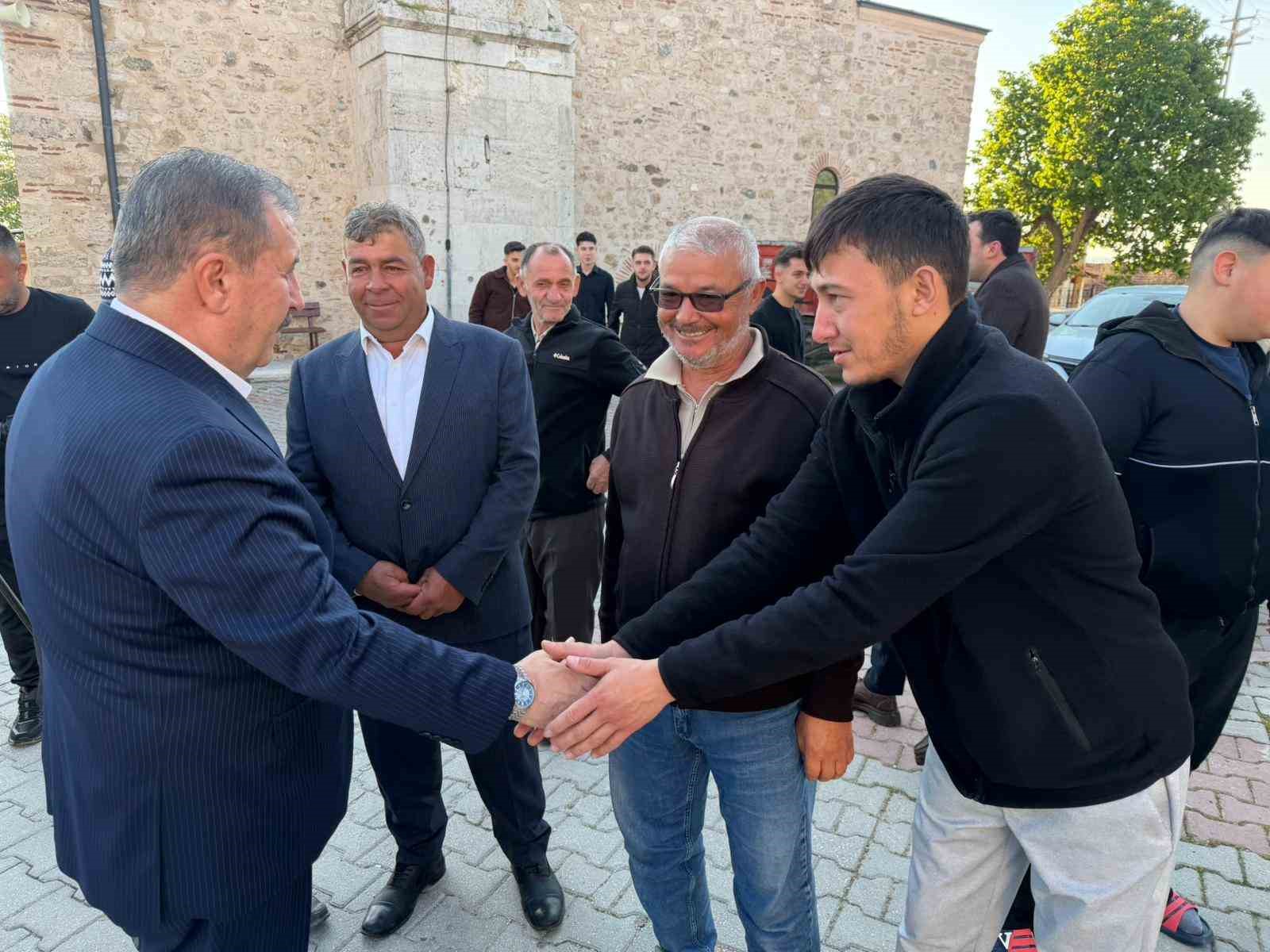 BBP Genel Başkanı Destici memleketinde vatandaşlarla bayramlaştı