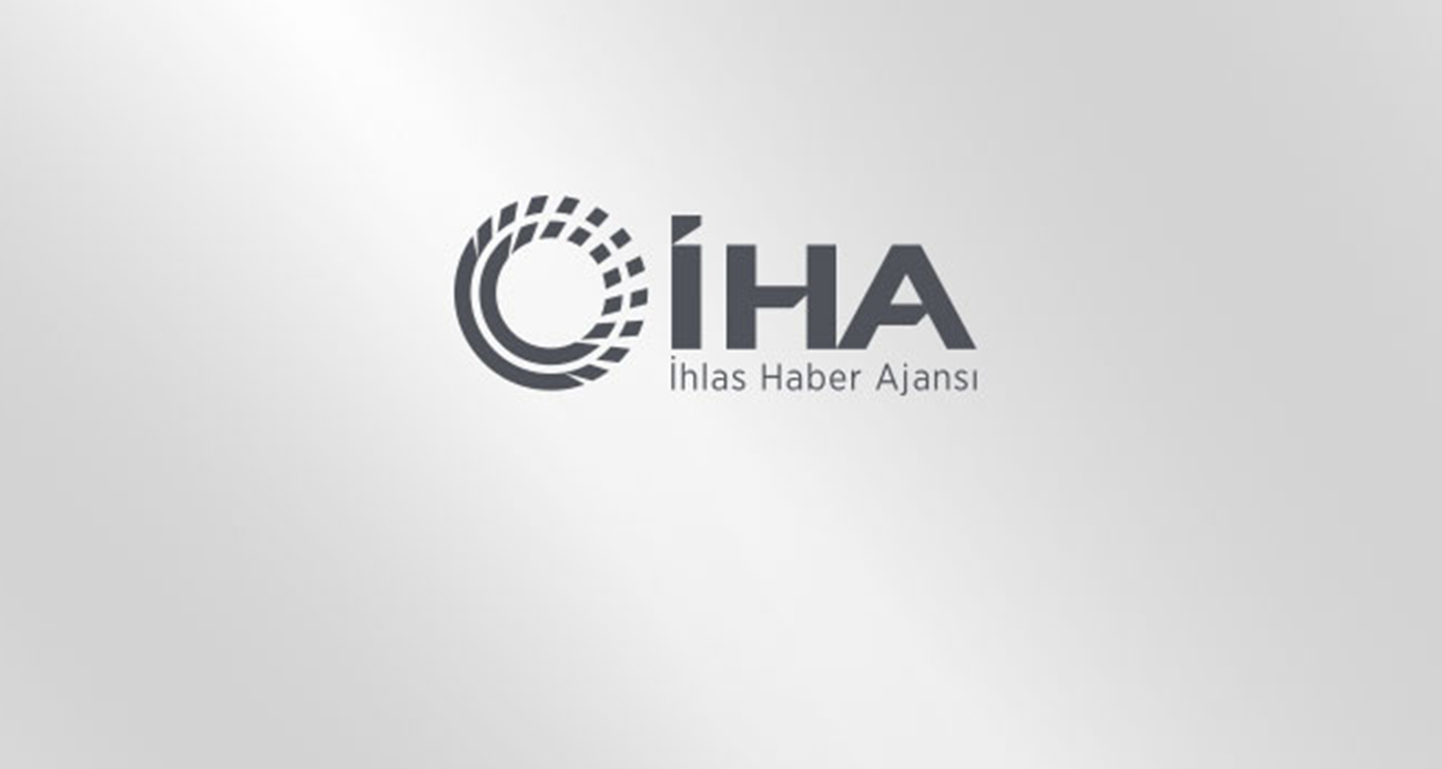 Çin'de yolcu otobüsü kamyona çarptı: 13 ölü