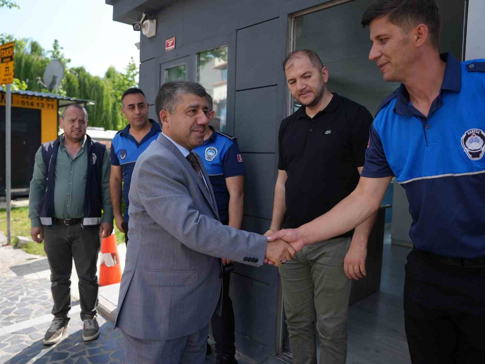 Bayram mesaisindeki zabıta ekiplerine ziyaret