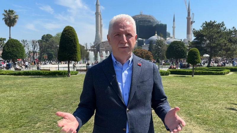 Vali Güll'den İstanbul'un Fethi'nin 573'üncü yıl dönümü etkinliklerine davetİstanbul Valisi Davut Gül, İstanbul'un Fethi'nin 573. yıl dönümü dolayısıyla düzenlenecek etkinliklere tüm vatandaşları davet etti.