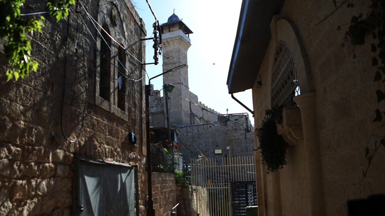 İşgalci İsrail, Kurban Bayramı'nın 3. gününde Haremi İbrahim Camisi'ni kapattı