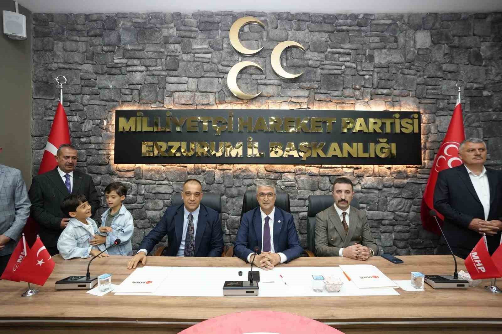 MHP’de bayramlaşma coşkusu