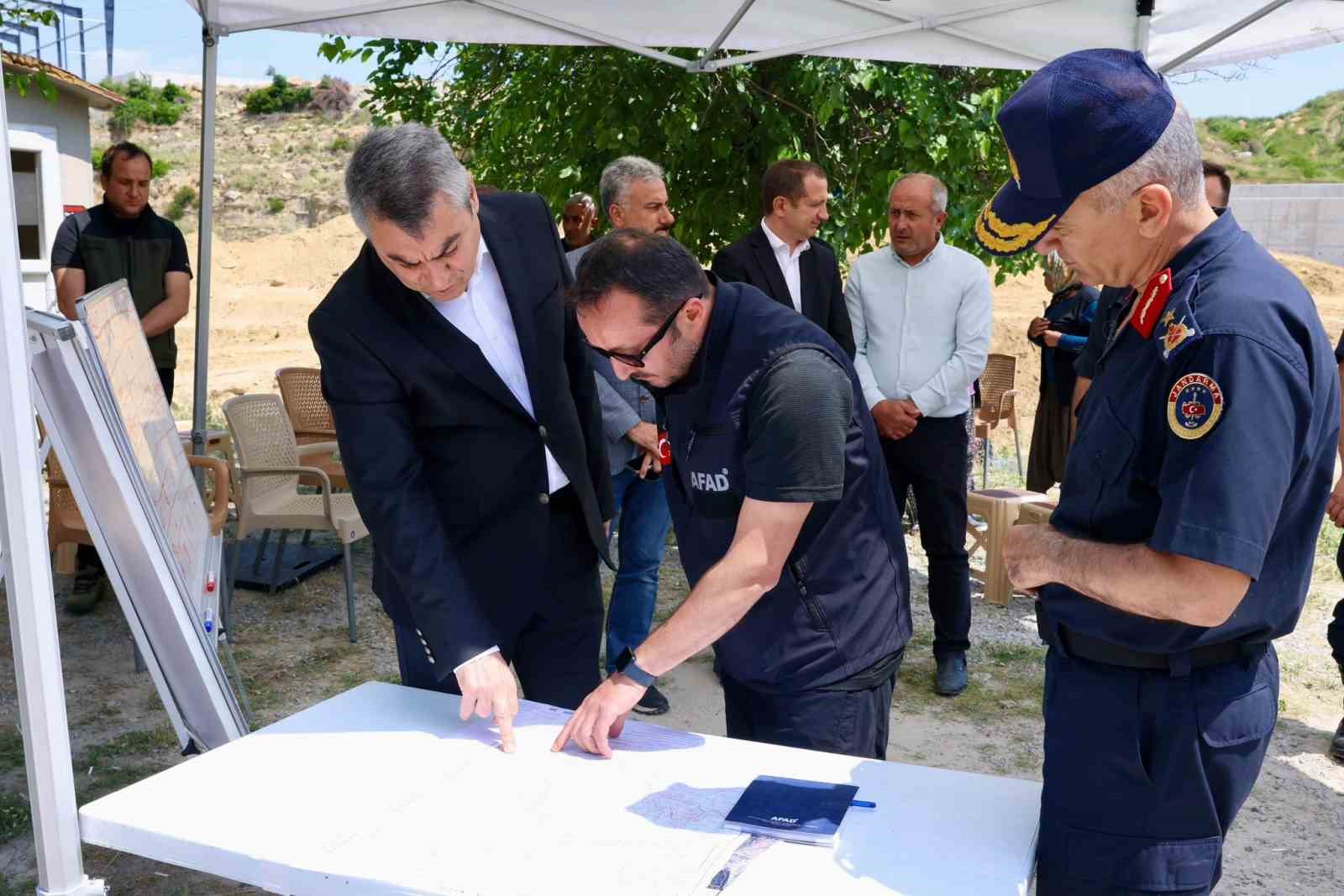 Tarsus’ta 4 gündür kayıp olan zihinsel engelli şahıs için dron destekli çalışmalar sürüyor