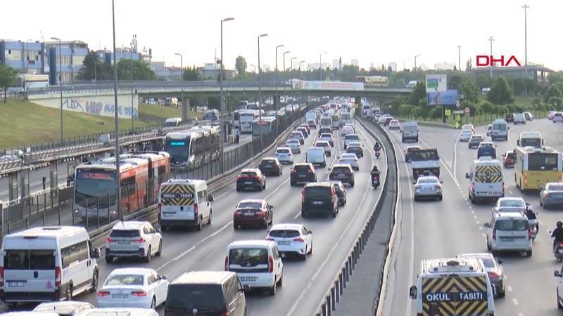 İstanbul'da haftanın ilk iş gününde trafik yoğunluğu