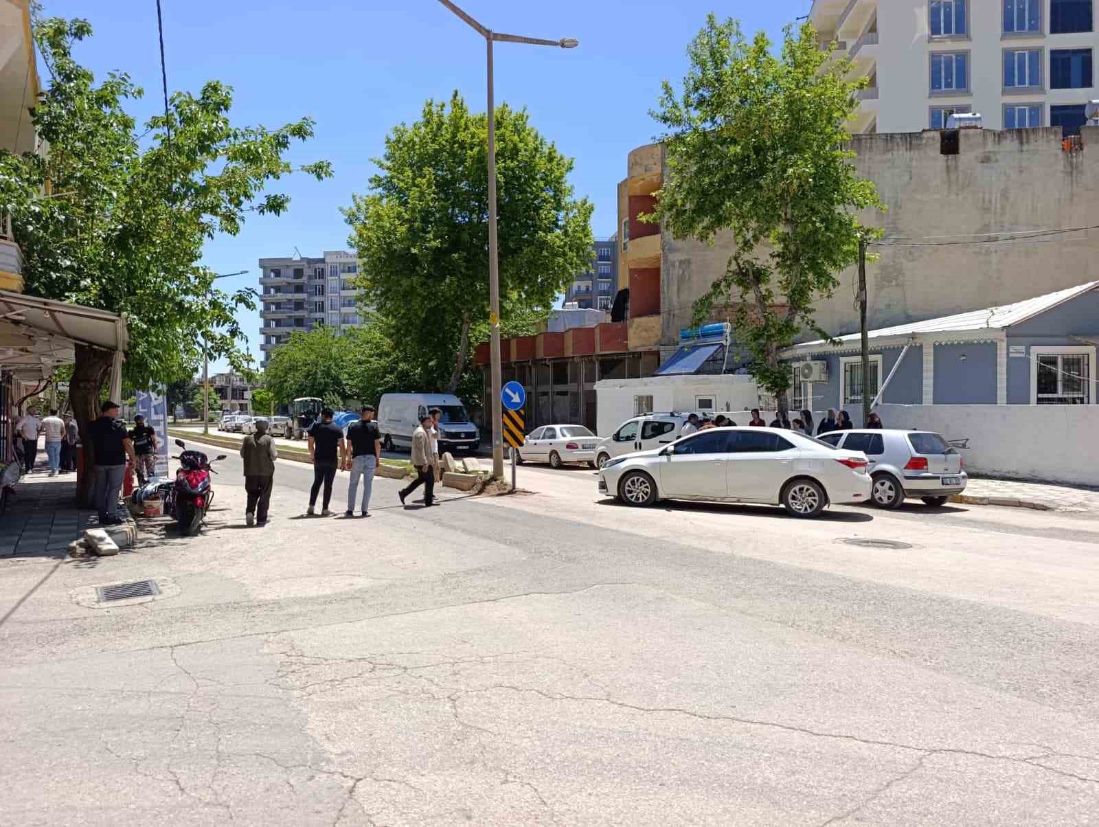 Otomobil ile motosiklet çarpıştı: 1 ağır yaralı