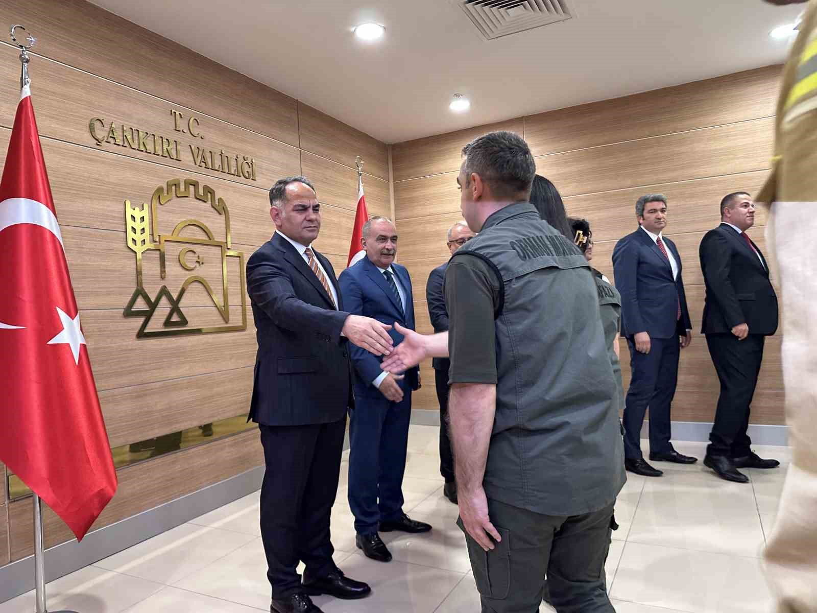 Çankırı’da protokol ile kamu personelleri bayramlaştı