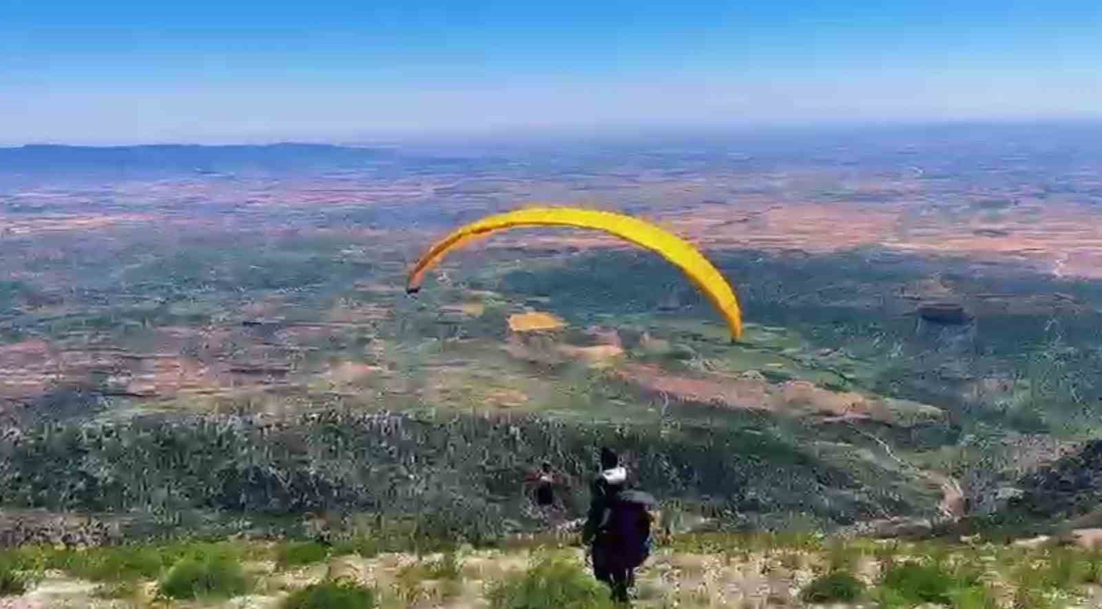 Cudi Dağı’nda gökyüzüne adrenalin yolculuğu
