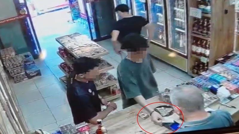 Yolda buldukları kredi kartıyla alışveriş yapan şüpheliler kamerada