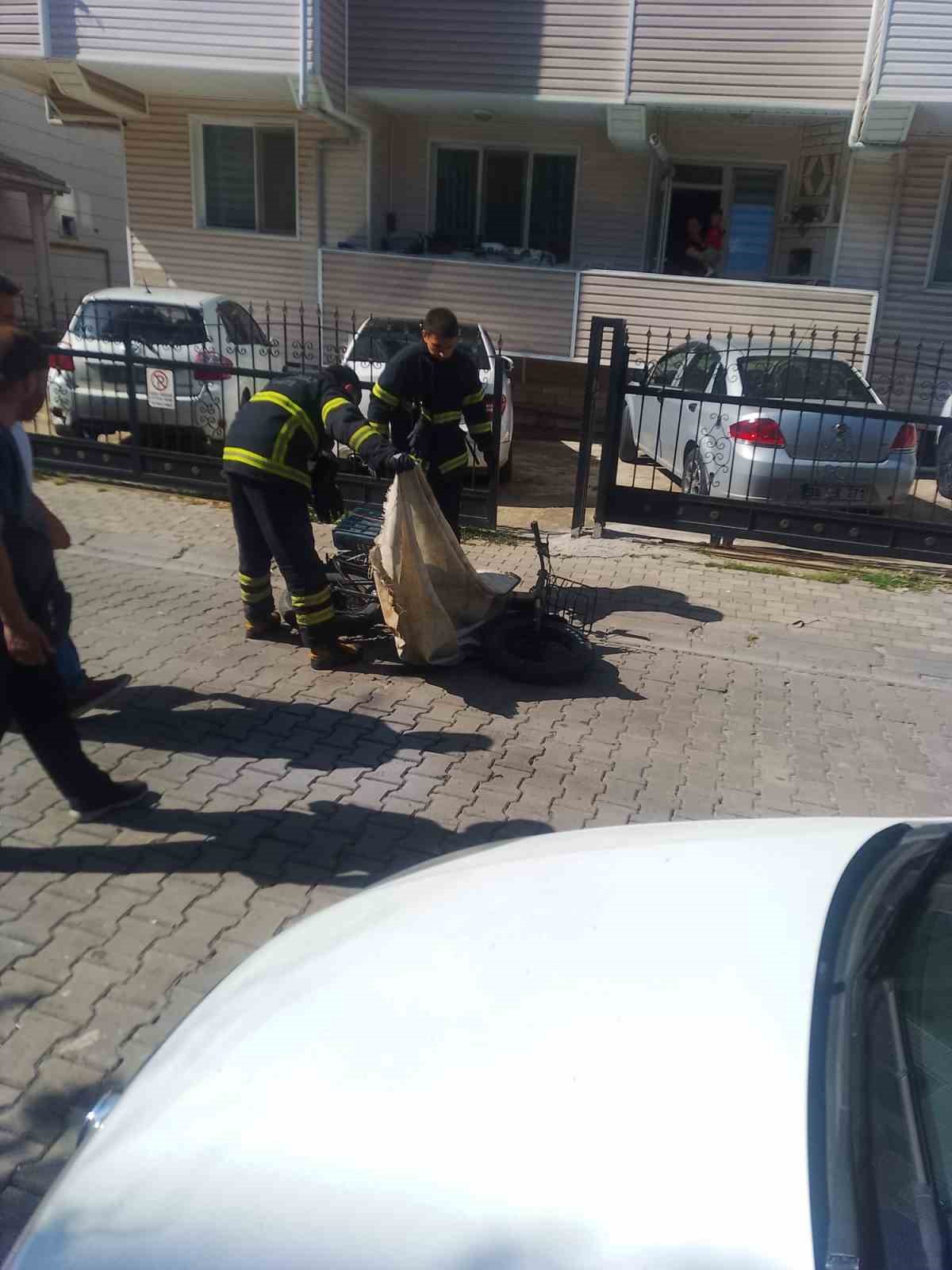 Lüleburgaz’da seyir halindeki elektrikli bisikletin pili patladı, sürücü yaralandı