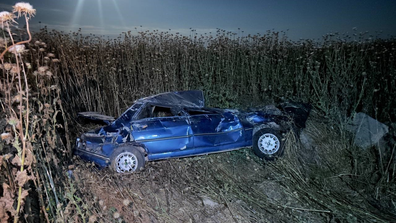 Şanlıurfa’da otomobil şarampole devrildi: 4 yaralı
