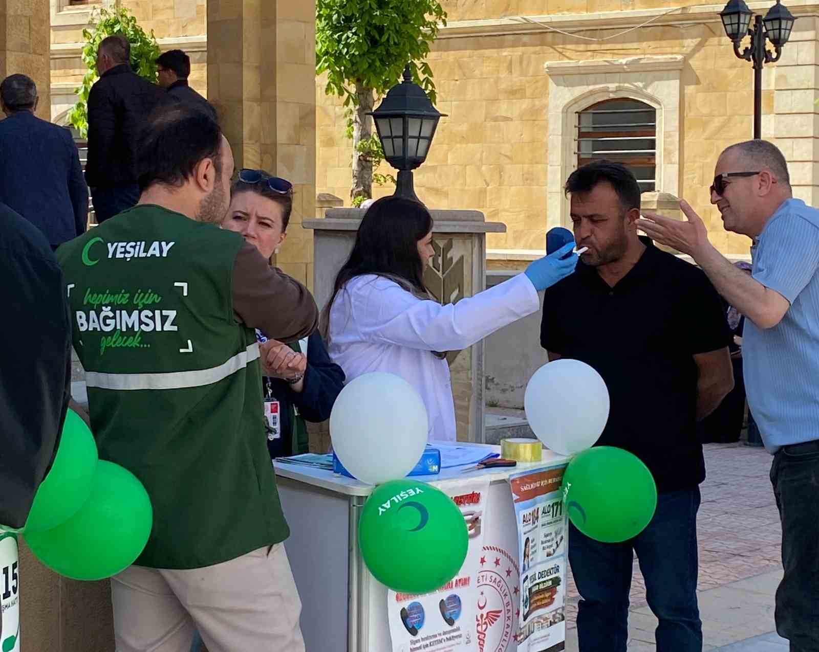 Bayburt’ta vatandaşlara sigaranın zararları anlatıldı