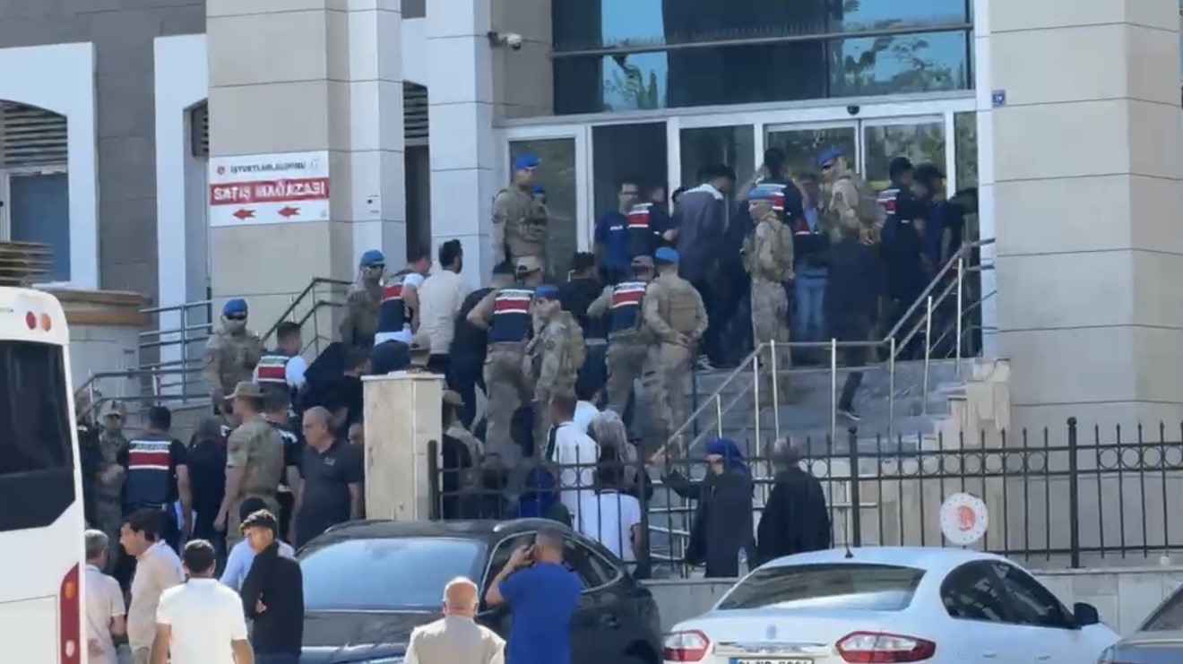 Şanlıurfa’da dev uyuşturucu operasyonu: 69 gözaltı