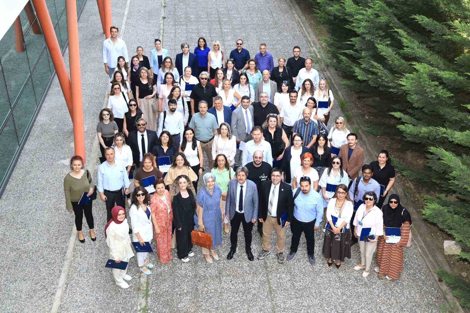 BUÜ’nün başarılı akademisyenleri rektörle buluşmaya devam ediyor