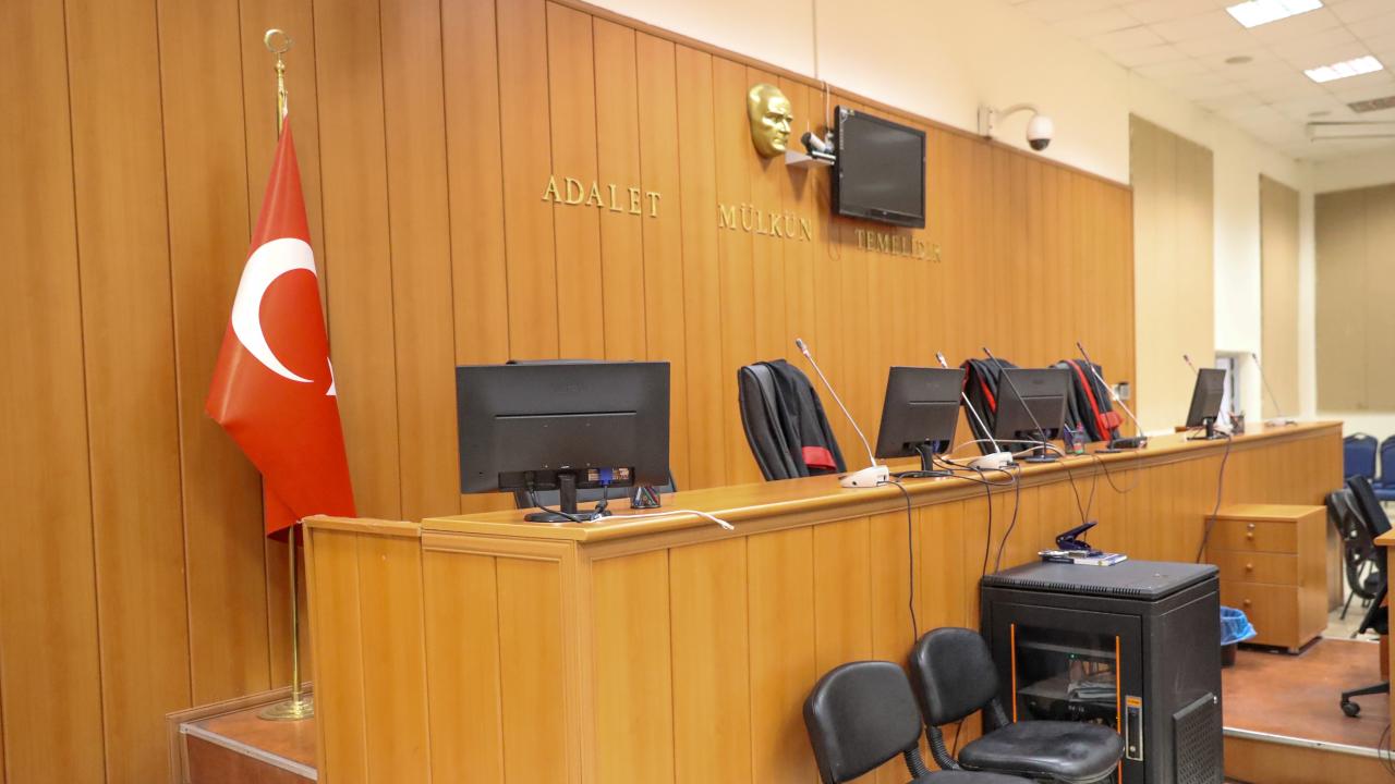 Müdür yardımcısını tehdit eden öğrenci için okul değiştirme kararı