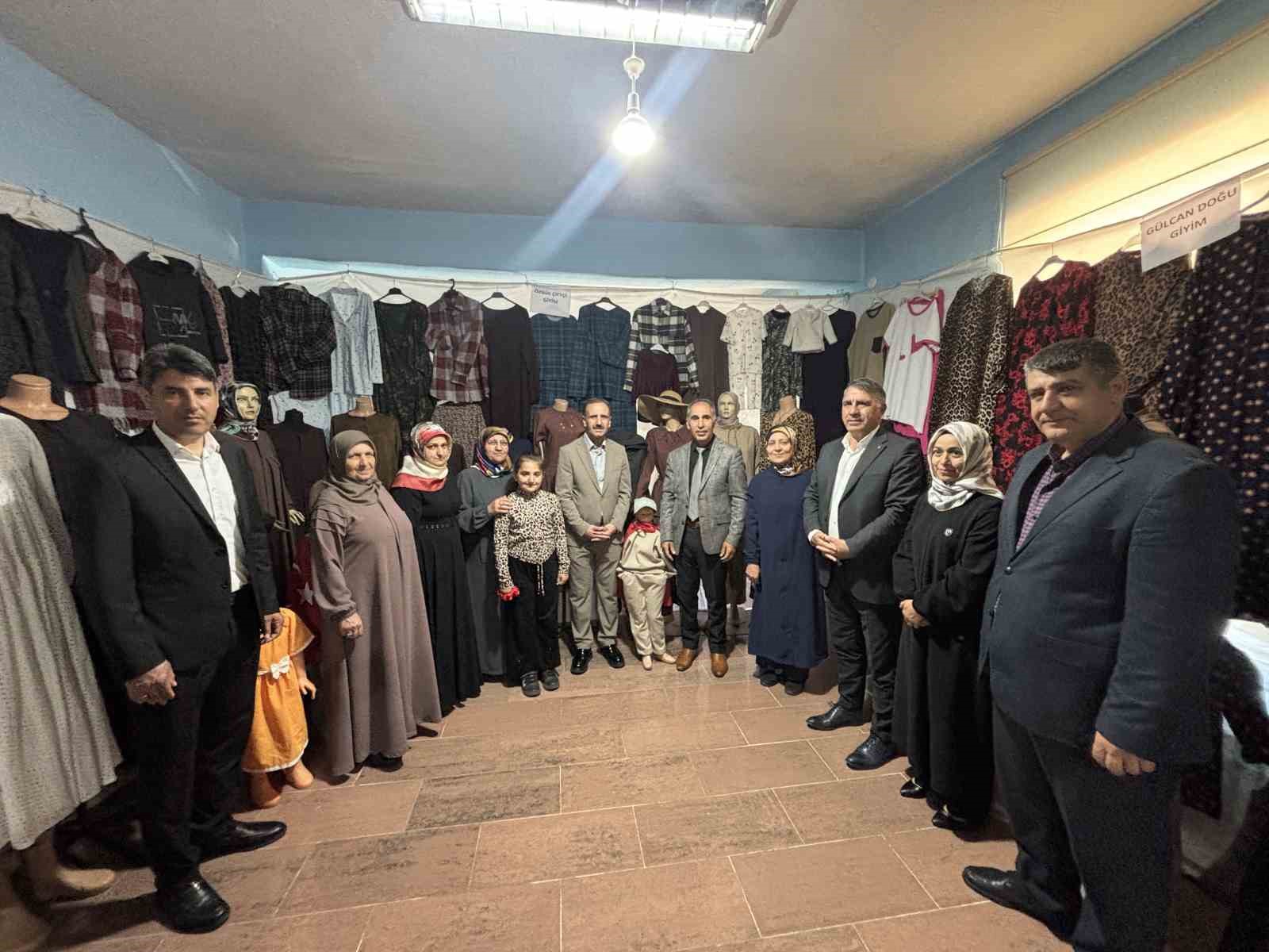Bingöl’de kadınların el emeği ürünleri görücüye çıktı