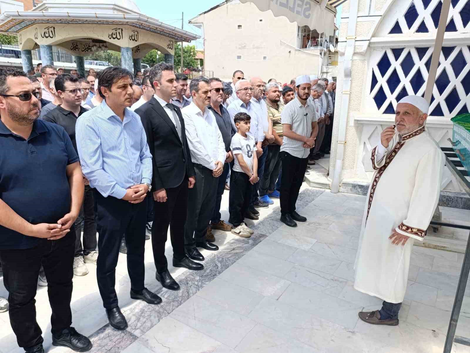 Denizli’deki facia kurbanı otobüs şoförü gözyaşlarıyla uğurlandı