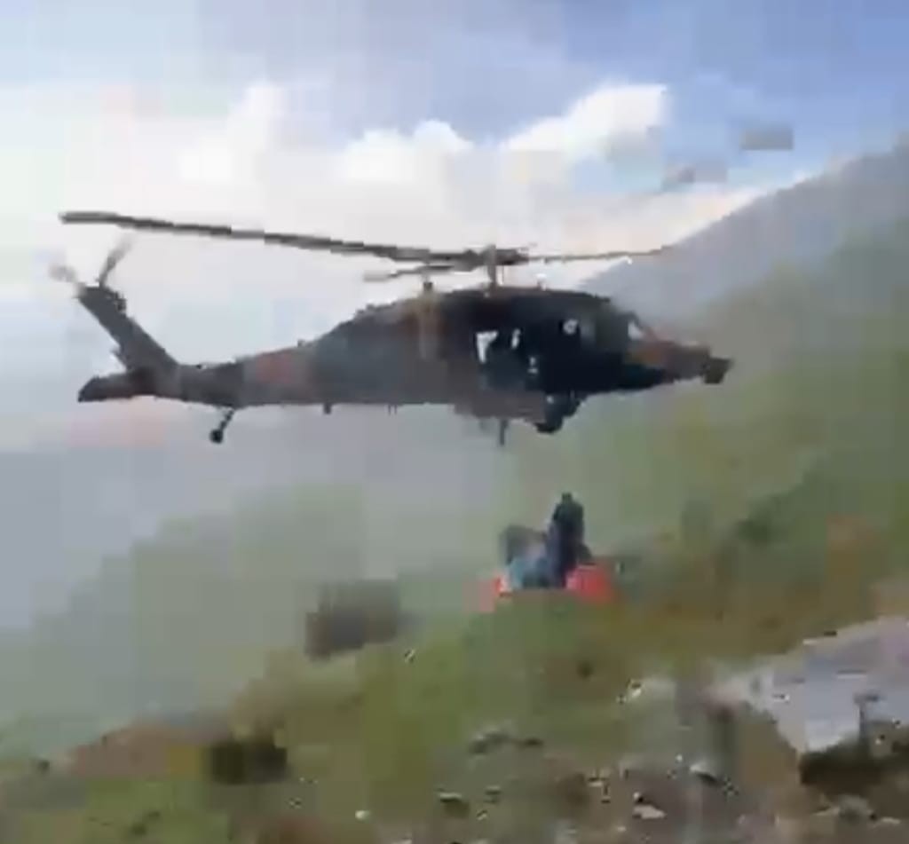 Malatya’da dağlık alanda kalp krizi geçiren vatandaş askeri helikopterle kurtarıldı