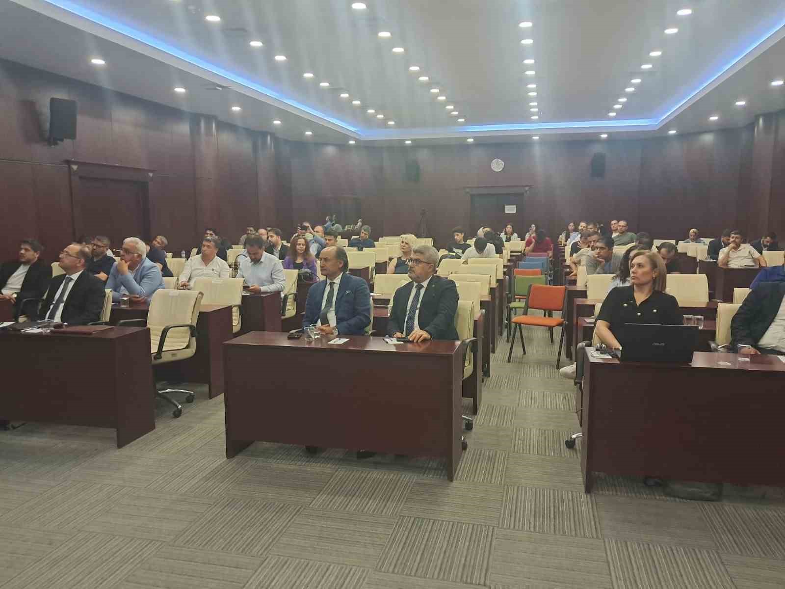 Gaziantep’te siber güvenlik tehditleri ve çözüm yolları konuşuldu