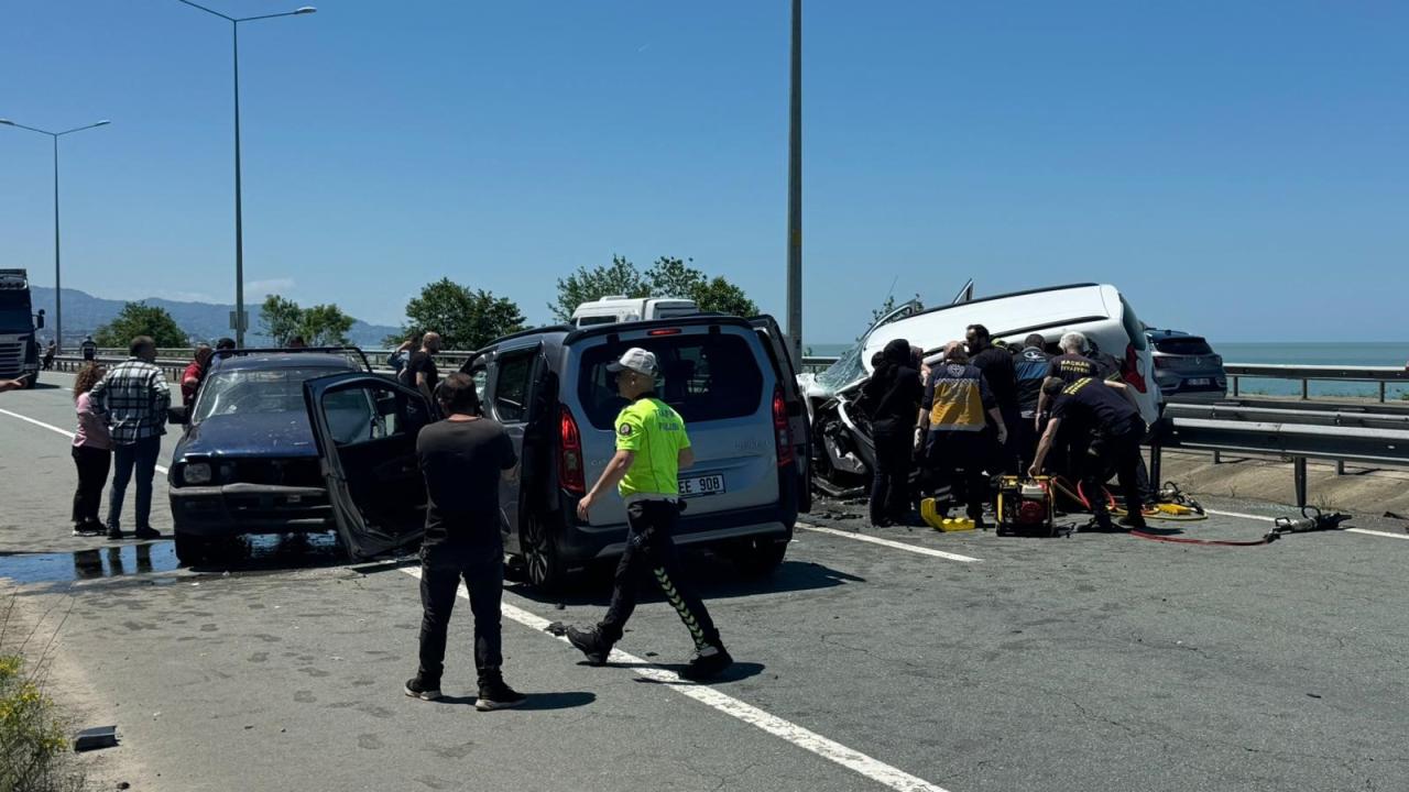Ters yöne giren yaşlı sürücü kazaya neden oldu: 2 ölü, 3 yaralı