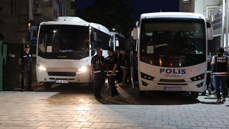 Buca Belediyesi'ne yönelik ‘yolsuzluk’ operasyonunda şüpheliler adliyede