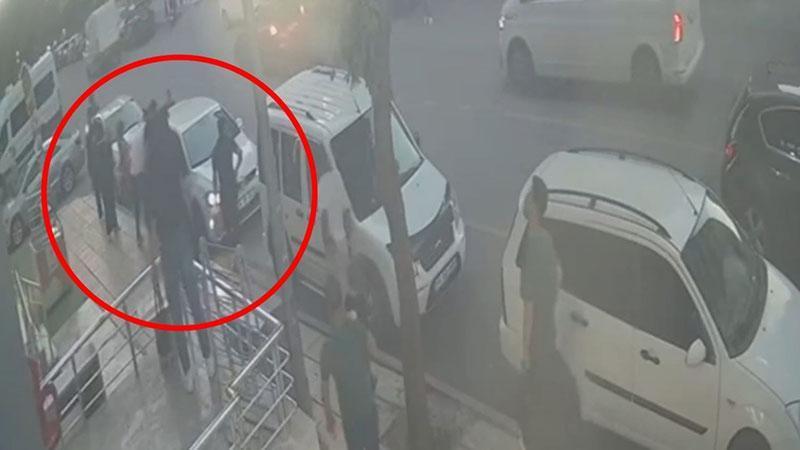 Balkondan düşen 21 aylık bebek yaralandı; o alar kameradaSiirt'te apartmanın 1'inci katındaki dairenin balkonundan düşen 21 aylık Ali Asaf Ü., yaralandı. Olay anı, güvenlik kamerasına yansıdı.