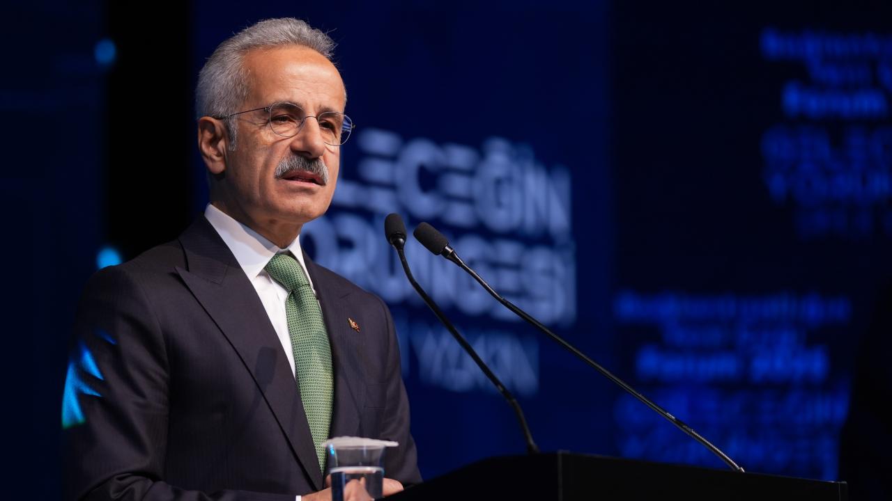 Bakan Uraloğlu: Stratejimiz çevre dostu bir vizyonla dünyada öncü olmak
