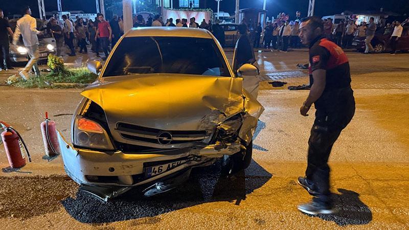 Osmaniye’de iki otomobil çarpıştı; 3 yaralıOsmaniye’nin Düziçi ilçesinde iki otomobilin çarpışması sonucu 3 kişi yaralandı.