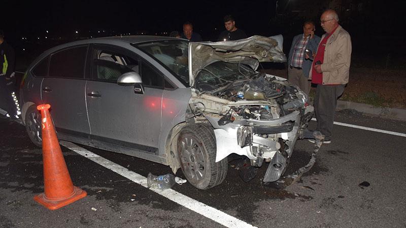 Kırıkkale’de otomobil, arıza yapan otomobile çarptı: 6 yaralıKırıkkale’nin Keskin ilçesinde arıza yapan otomobile, aynı yönden gelen otomobilin çarpması sonucu 6 kişi yaralandı.