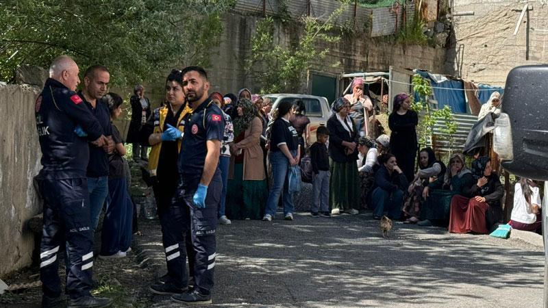Yaşadığı binanın bodrum katında ölü bulundu, kayıp eşi aranıyor