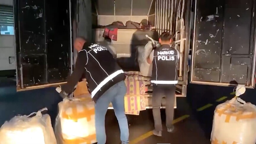 Uyuşturucu satıcılarına yönelik operasyonlarda 381 şüpheli tutuklandı