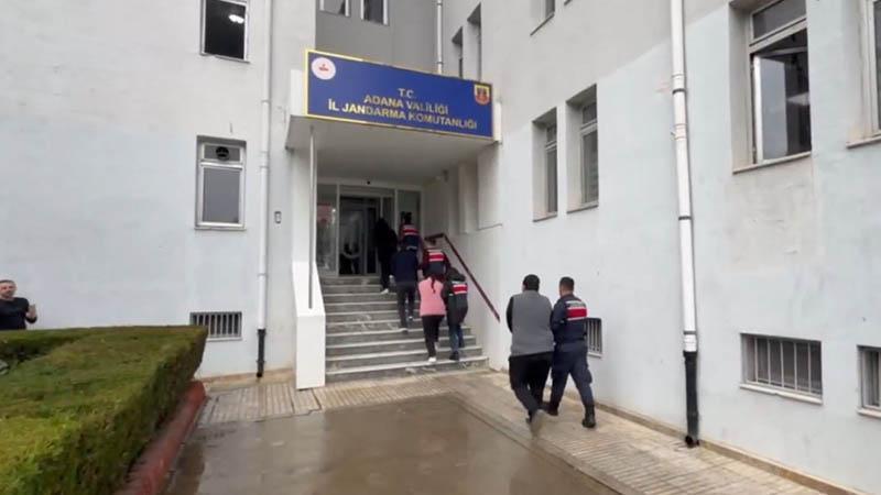 Adana merkezli 23 ilde 'yasa dışı bahis' operasyonları: 47 gözaltıİçişleri Bakanlığı, Adana merkezli 23 ilde düzenlenen 'yasa dışı bahis' suçuna yönelik operasyonlarda 47 şüphelinin yakalandığını açıkladı.