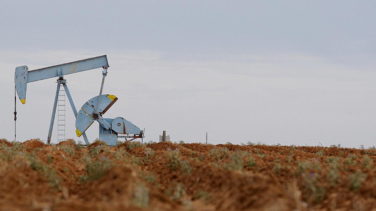 Brent petrolün varili 90 doların altına geriledi