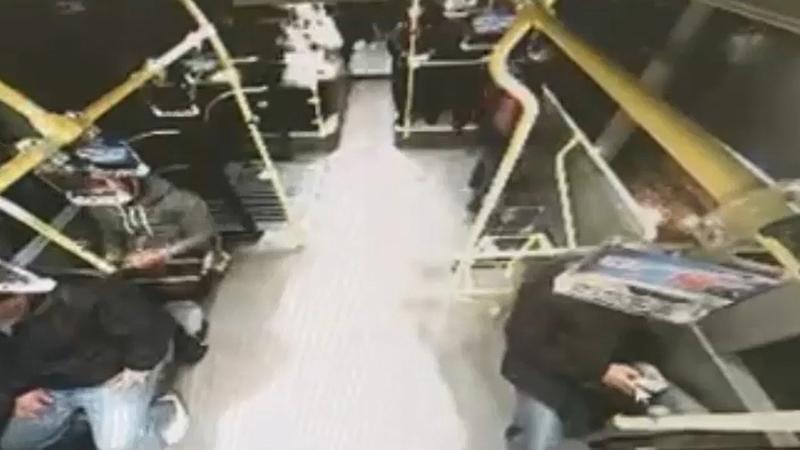 Aynur Kanbur'u öldürmeden önce metrobüse binen şüpheli, SIM kartını çıkardığı cep telefonunu kapatmış