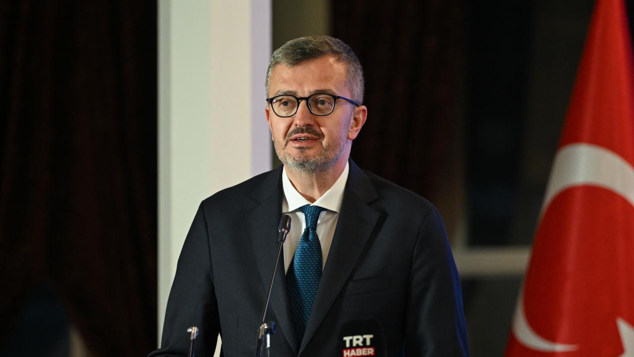 Burhanettin Duran: Türk Kızılay, milletimizin vicdanını temsil eden büyük bir iyilik hareketidir