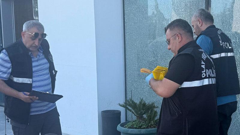 Antalya'da oto galeriye silahlı saldırıda 2 tutuklama, 1 ev hapsi