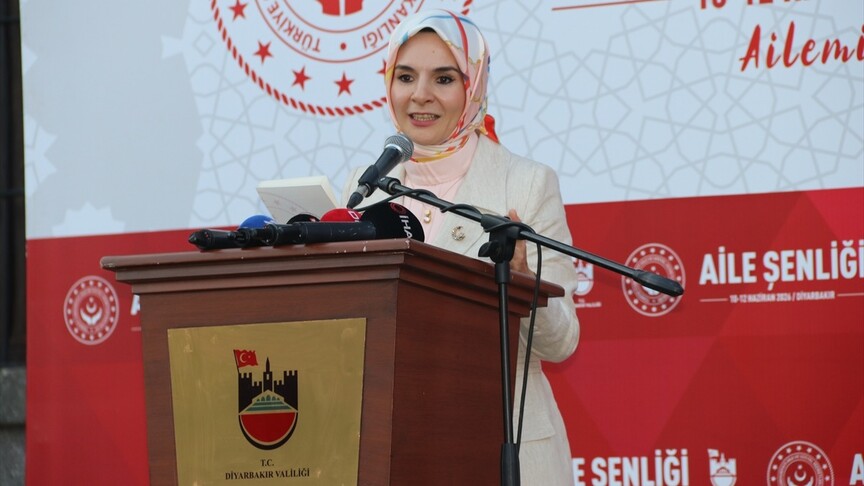 Bakan Göktaş: Yuva kurmak isteyen gençlerimizin yanında olduk